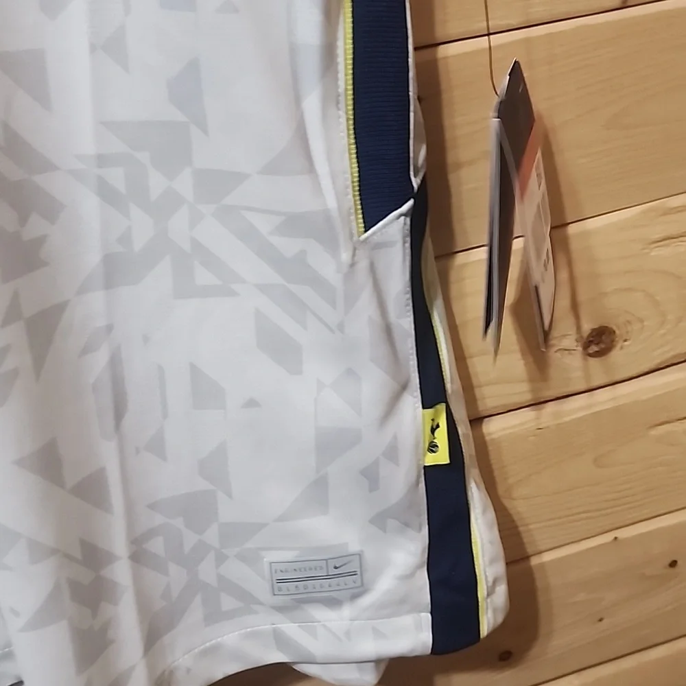 Nike HOJBJERG Hotspur Jersey Womans Size Large NWT